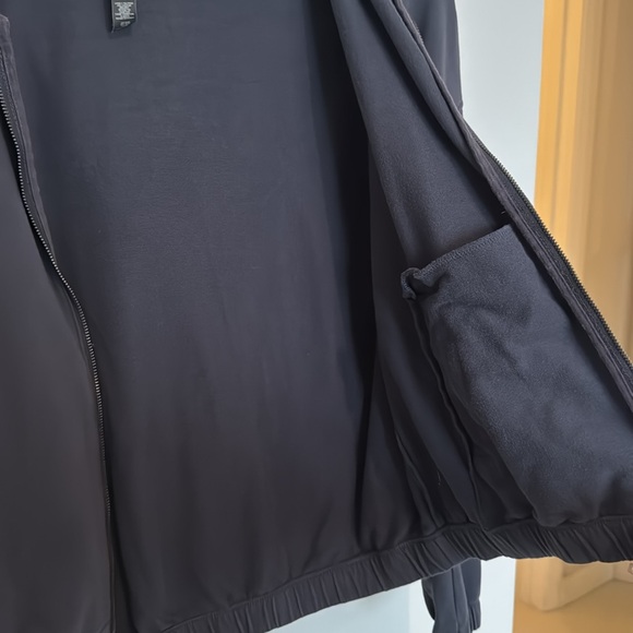 Vuori hooded zip up - Picture 5 of 6